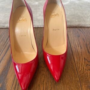 NWOT Christian Louboutin Classic So Kate Patent Red Pump